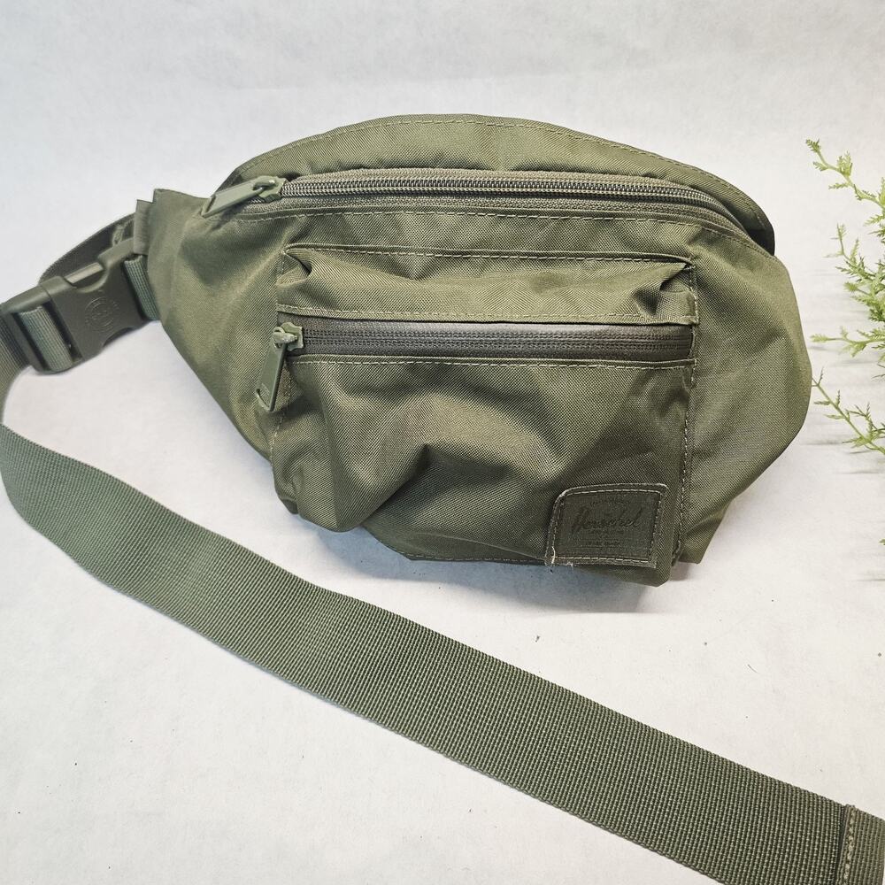 Unisex Herschel Supply Co "Seventeen" Hip Pack Army Olive Green 13"x7" Crossbody